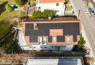 RESIDIEREN BEIM ROTEN BERG II GARAGE II SAUNA II NEUE PV-ANLAGE II 6 ZIMMER II 4 BÄDER II 54m² WOHNZIMMER MIT KAMIN II 2 TERRASSEN II BALKON II GARTEN II GROSSER KELLER