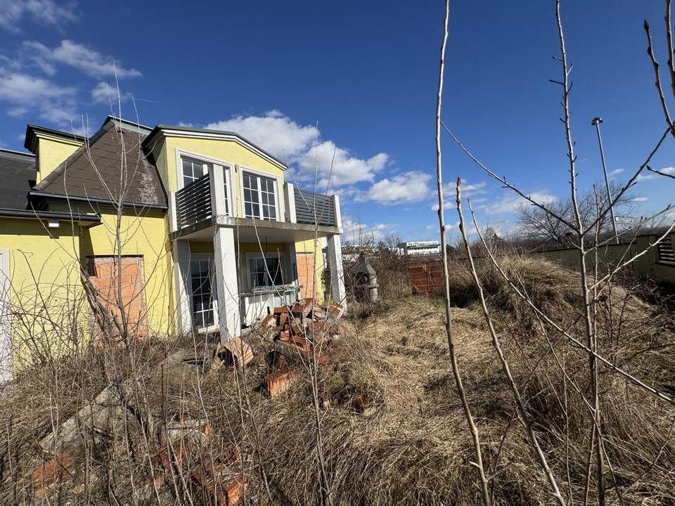 Ihre Gelegenheit! Geräumige Doppelhaushälfte beim Föhrensee