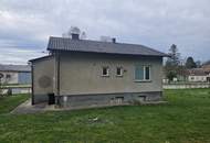 LIEBEVOLLES, RENOVIERUNGSBEDÜRFTIGES LANDHAUS MIT HERRLICHEM, RUHIGEN GARTEN