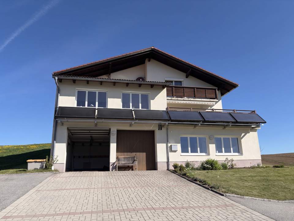 Wohnen mit Weitblick – großzügiges Haus mit landwirtschaftlicher Nutzfläche