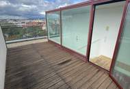 **ZENTRALE DACHGESCHOSSWOHNUNG INKL. TERRASSE**INNENHOFLAGE**2 ZIMMER**EINBAUKÜCHE**Ecke Naschmarkt