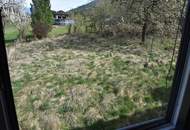 Sanierungsbedürftiges Mehrfamilienhaus mit großem Baugrundstück