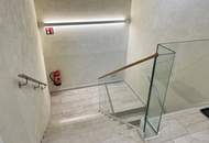 Lichtdurchflutete Penthouse Architektur - barrierefreie 5-Zimmer Maisonette-Wohnung in exklusiver Lage mit teiloffener Galerieebene, zahlreichen Terrassen, 2 Bädern und PKW-Garagenplatz