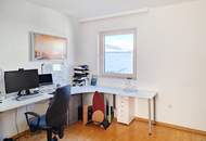 Energieeffizientes Einfamilienhaus mit großem Garten in zentraler Lage