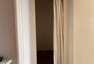 Repräsentative Altbauwohnung im Zentrum mit Balkon