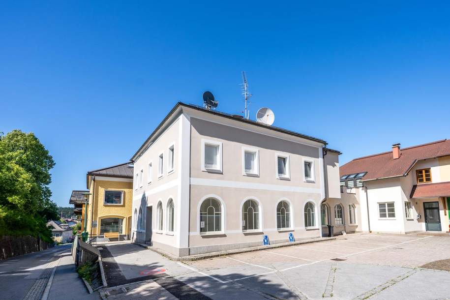 Attraktives Geschäftslokal im Herzen von Neumarkt am Wallersee!, Gewerbeobjekt-miete, 2.280,00,€, 5202 Salzburg-Umgebung