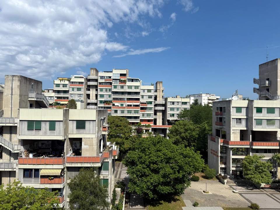 St.Peter Statement mit Dachterrasse – urban, architektonisch, top
