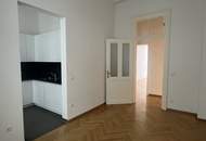UNBEFRISTET - Repräsentative 9-Zimmer Altbauwohnung mit Balkon und Blick auf das Rathaus – ca. 293 m² in bester Innenstadtlage - auch ideal als Büronutzung