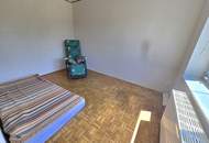 "KLG-Einfamilienhaus auf Eigengrund – Sanierungsbedürftig, aber voller Möglichkeiten"