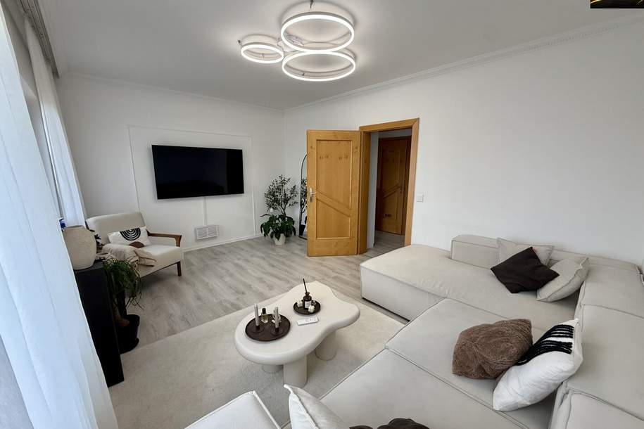 Zweigeschossige Maisonette-Dachgeschosswohnung in Neunkirchen, Wohnung-kauf, 215.000,€, 2620 Neunkirchen