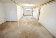 Großes Eckgrundstück mit renovierungsbedürftigem Haus!