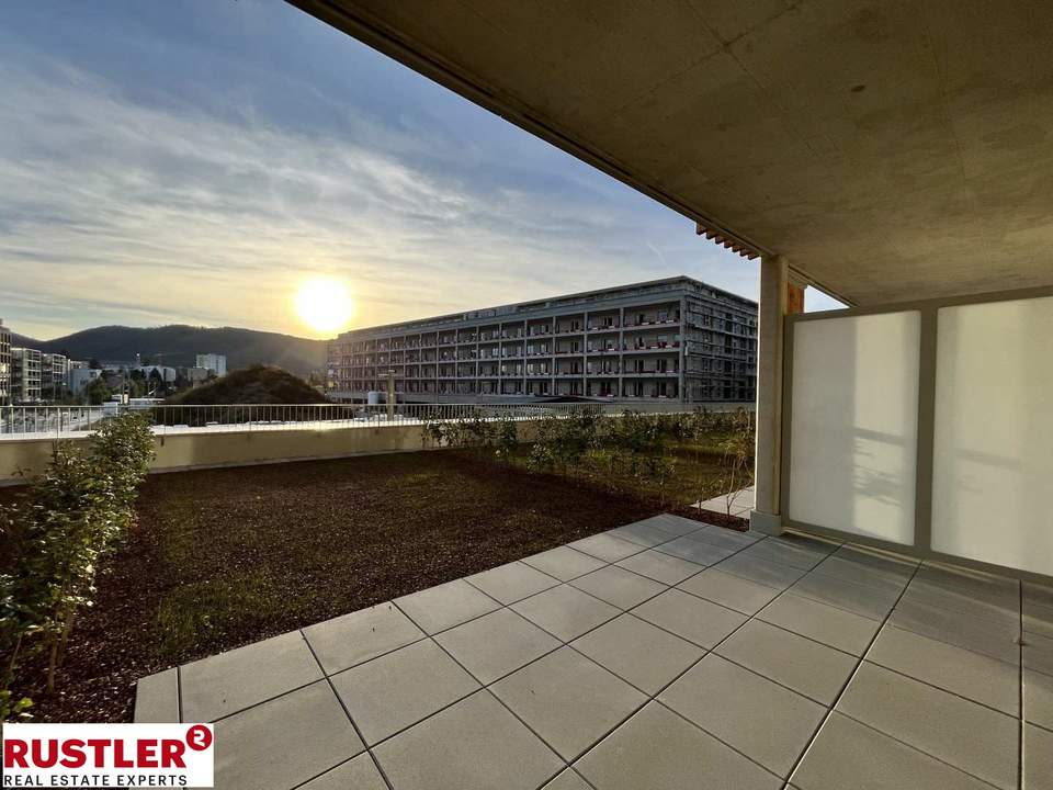 Sonnige Terrasse &amp; Garten I Moderne 2-Zimmer-Wohnung I SMART CITY