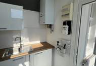 UNBEFRISTET - Helle 2,5-Zimmer Wohnung mit separater Küche und Abstellraum
