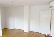 HOFSEITIG - Schöne 4-Zimmerdachgeschosswohnung mit Terrasse und Klimaanlage!