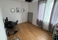 NACHMIETER GESUCHT ! NEUWERTIGE, super aufgeteilte 3 ZIMMER WOHNUNG mit toller Wohnküche