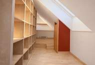 RARITÄT in TRAUMLAGE: in dieser klimatisierten DG-Wohnung mit 15m² Terrasse wohnt die Kreativität!