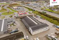 Produktionshalle/Lagerhalle in ausgezeichneter Lage, direkt an der Autobahn mit sichtbarer Werbefläche