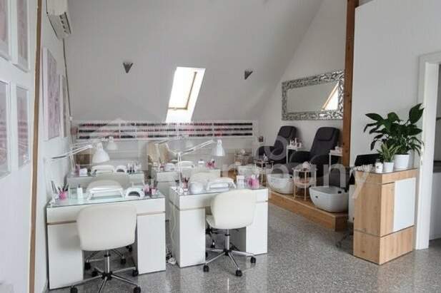 Attraktiver Geschäftsraum im 1. Stock – vielseitig nutzbar, Gewerbeobjekt-miete, 577,39,€, 8054 Graz-Umgebung