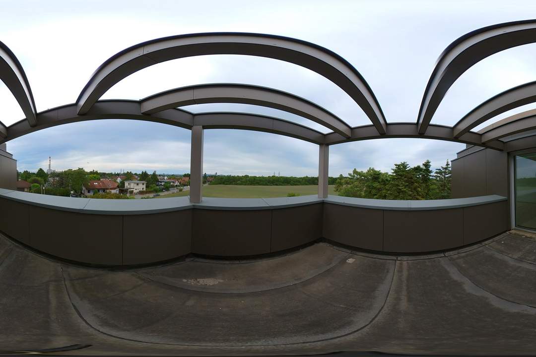 "Penthouse mit Sauna, Pools und eigenen Aufzug"