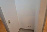 Moderne Neubauwohnung mit Balkon in zentraler Lage