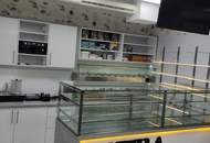 Charmantes Cafe/Bar + Bäckerei + mit großen Schanigarten + 51 m² Wohnung + komplett Küche für Catering + Kühlhaus