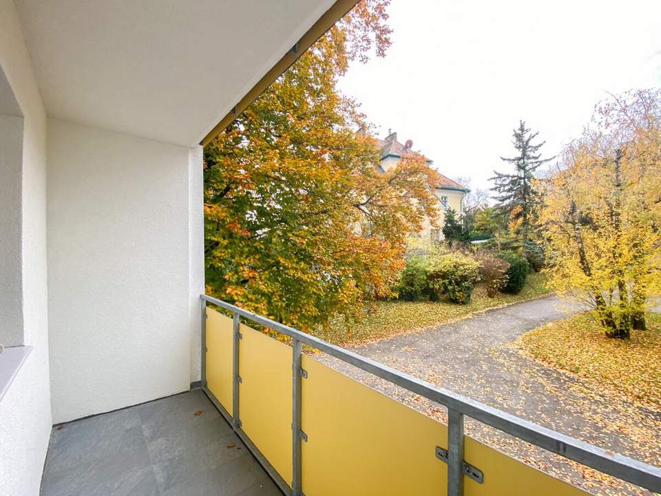 Helle 3,5-Zimmer-Wohnung mit Balkon