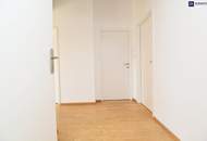 Charmante Dachgeschosswohnung mit viel Licht und luftiger Raumhöhe! Innenhof-Süd-Ausrichtung! Top Anbindung! Ab sofort verfügbar!