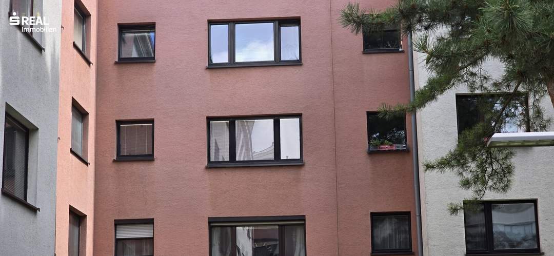 charmante, renovierte, helle, zentral gelegene 3 Zimmer-Lifteigentumswohnung!