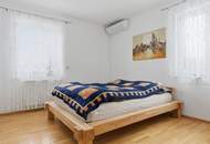 Außergewöhnliches Zweifamilienhaus mit Schwimmteich, Sauna &amp; Wintergarten