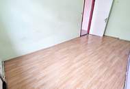 Hier entsteht, was du draus machst! Entzückende Altbauwohnung - Selbst Gestalten! Sanierungsbedarf! U-Bahn ums Eck + Traumhaft renoviertes Altbauhaus + Optimalste Infrastruktur und Anbindung!