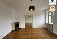 Helle Altbauwohnung in INNENSTADTLAGE!