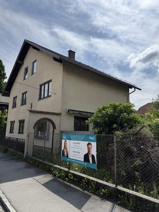 7-Zimmer Haus - Garage und Garten