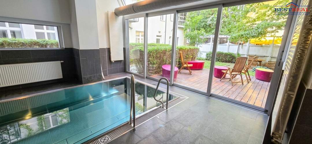 Pärchenhit Altbau-Wohnung mit Indoorpool-SPA