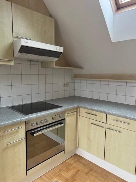 Zentrale, sonnige & großzügige 3-Zimmer Dachgeschosswohnung! Geidorf/ Super Preis/ Bezug Sofort.