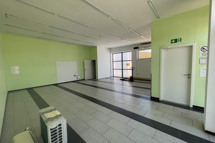 PROVISIONSFREI!!! Wunderschöne Halle, Lager, Werkstatt mitten in Areal200 in Sollenau, Gewerbeobjekt-miete, 900,00,€, 2601 Wiener Neustadt(Land)