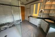 Großzügige Liegenschaft | attraktives Einfamilienhaus mit Galerie|1.706 m² Grundstück | 2 Garagen!