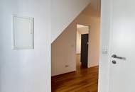 ***Moderne 2-Zimmer-Dachgeschosswohnung mit zwei Balkonen in Ruhelage nahe U1***