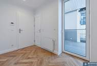 BALKONWOHNUNG im 4. Obergeschoß! Hochwertig sanierter 3-Zimmer-Stilaltbau