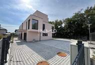 Ein Haus mit Blick zur Burg Kreuzenstein