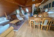 Mehrfamilienhaus mit Atelier, großem Grundstück und Fernblick ins Piestingtal