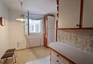 LAGE! Ruhig und Grün - zentral in Mariahilf - 2 Zimmer, Loggia, separate Küche, KFZ-Stellplatz möglich
