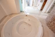 ***NEU*** exklusives Haus mit 2 Eingängen, 2 Wohnküchen, Wellnessbereich, beheizten Pool und viel mehr