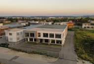 Erstbezug! Moderne Bürofläche mit großer Halle