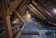 Sanierungsbedürftiges Stadt-/Winzerhaus mit großem Weinkeller in Weißenkirchen