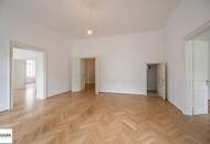Erstbezug: helle 4-Zimmer-Altbau-Wohnung im 1. OG (ohne Lift)