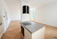 Erstbezug nach Sanierung: Traumhafter 4-Zimmer-Altbau mit moderner Ausstattung