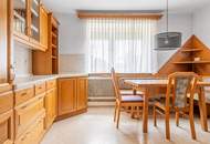 Einfamilienhaus mit Nebengebäuden und großem Grundstück Nähe Enns