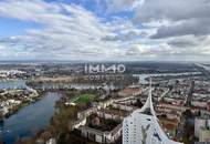 50. Etage - Eastside Sky – Studio im DC2 Tower - 10 m² Loggia - Blick aufs Kaiserwasser - Fernsicht - DC2