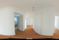 Großzügige Dachgeschosswohnung mit 3 Terrassen und Fernblick ins Grüne