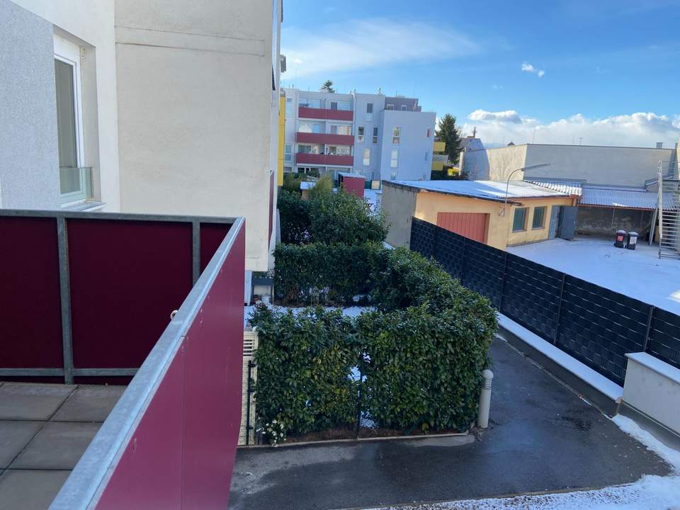 Schöne, helle 2-Zimmer-Genossenschaftswohnung mit Tiefgaragenplatz!